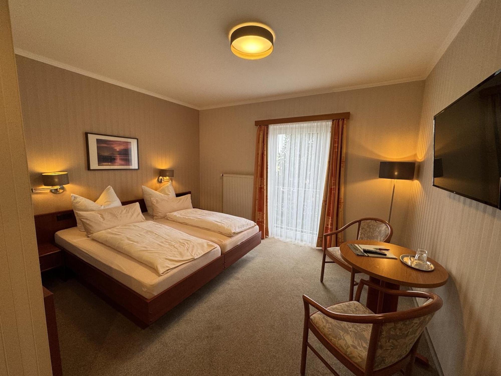 Berghotel Wilhelmsburg バート・ケーゼン 部屋 写真
