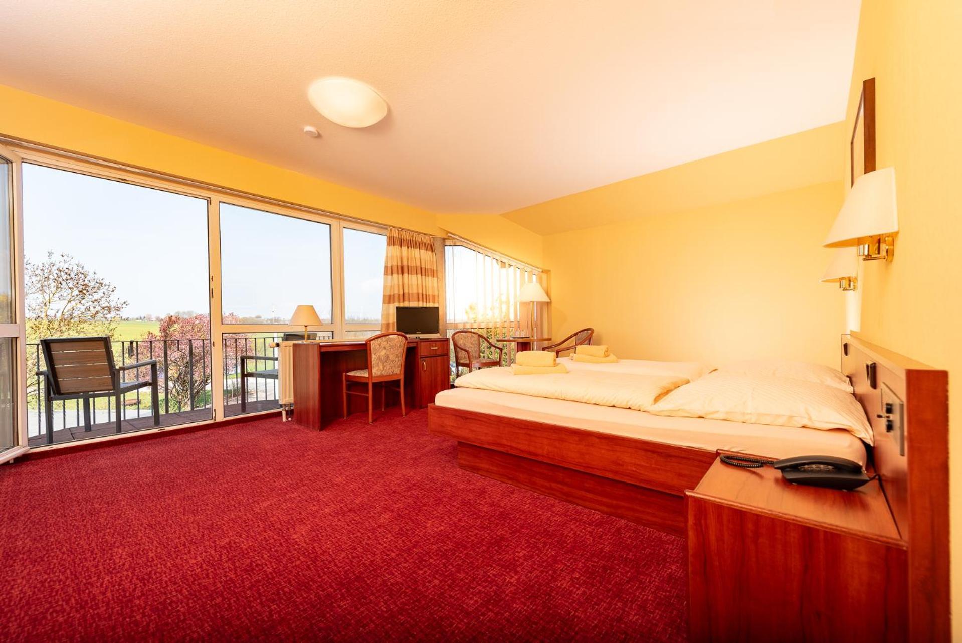 Berghotel Wilhelmsburg バート・ケーゼン エクステリア 写真