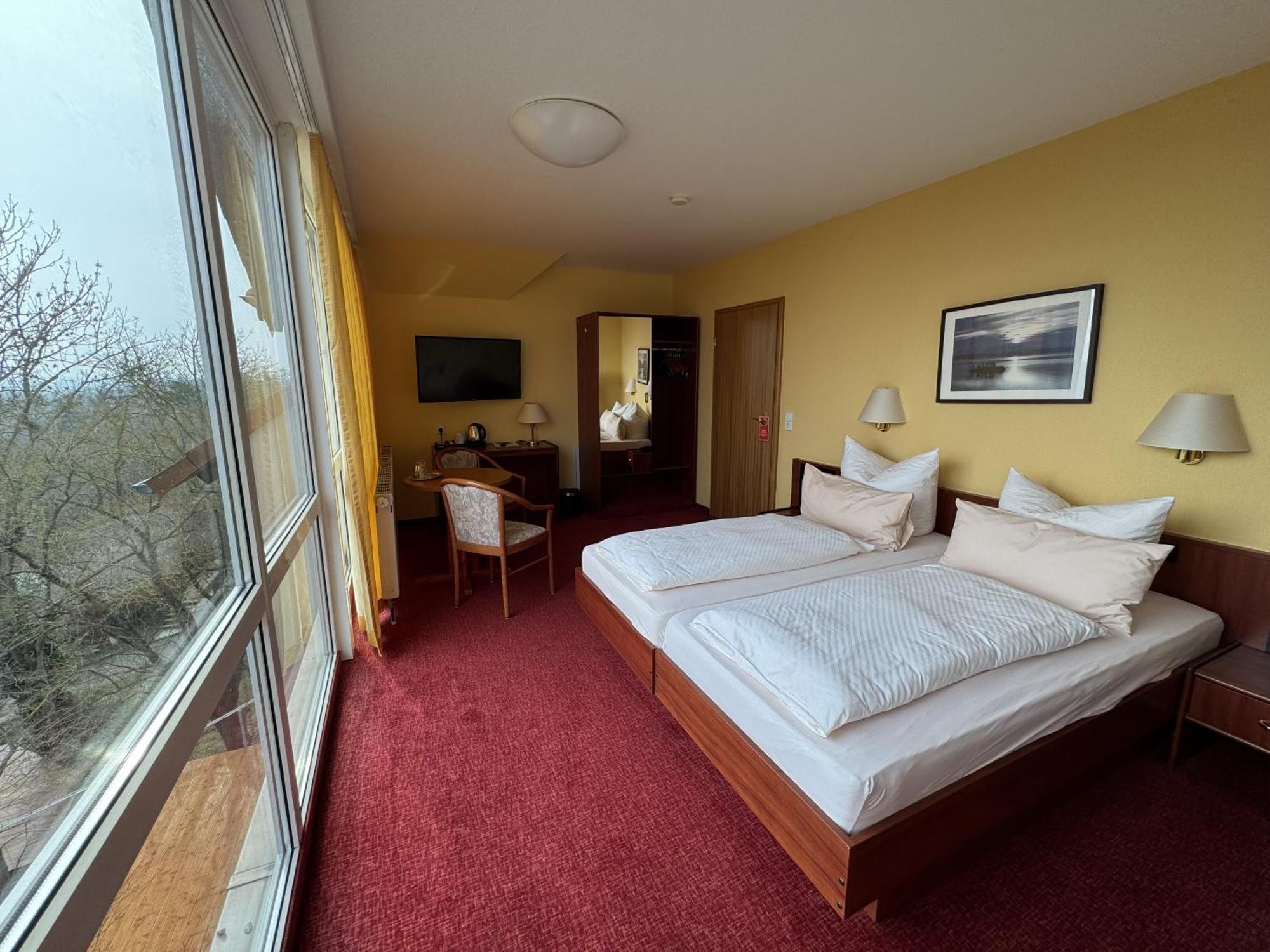 Berghotel Wilhelmsburg バート・ケーゼン 部屋 写真