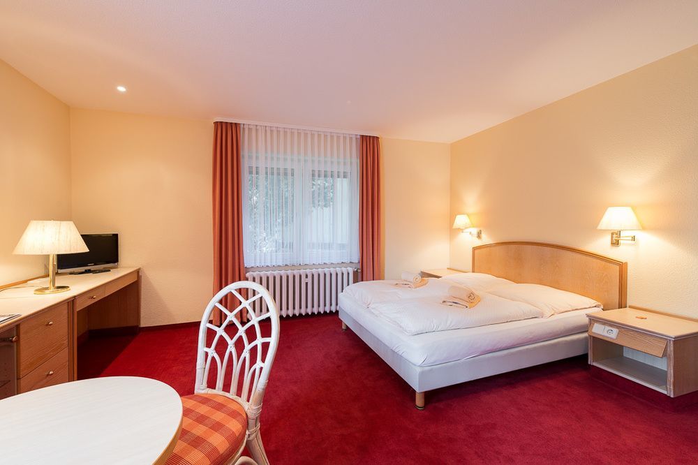 Berghotel Wilhelmsburg バート・ケーゼン エクステリア 写真