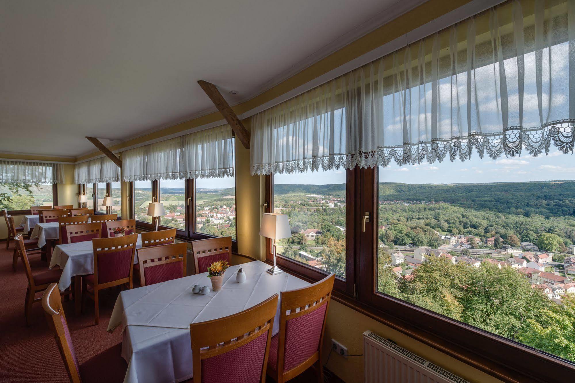 Berghotel Wilhelmsburg バート・ケーゼン エクステリア 写真